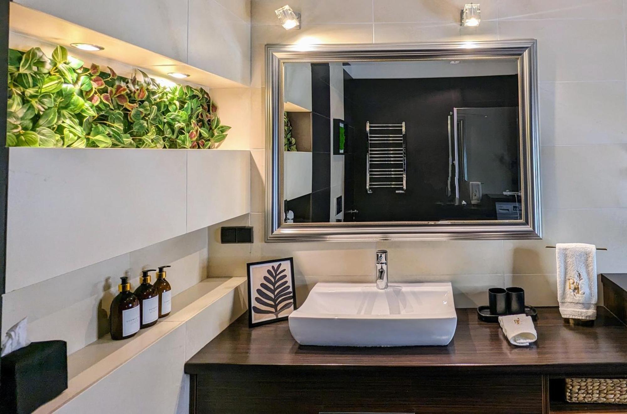 Bella Luna Luxury Suites - Chic Residence In Historic Square Warsaw Exterior photo